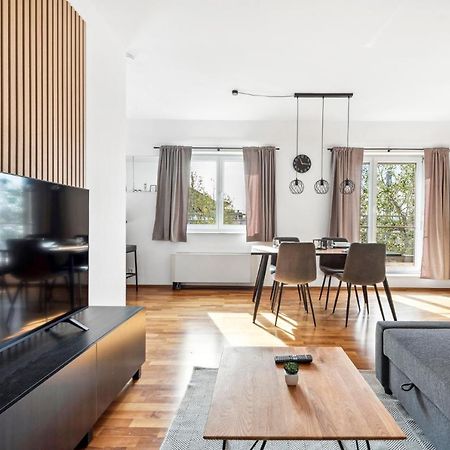 Bernhards Apartment Stadthalle - Klima & Terrasse ウィーン エクステリア 写真