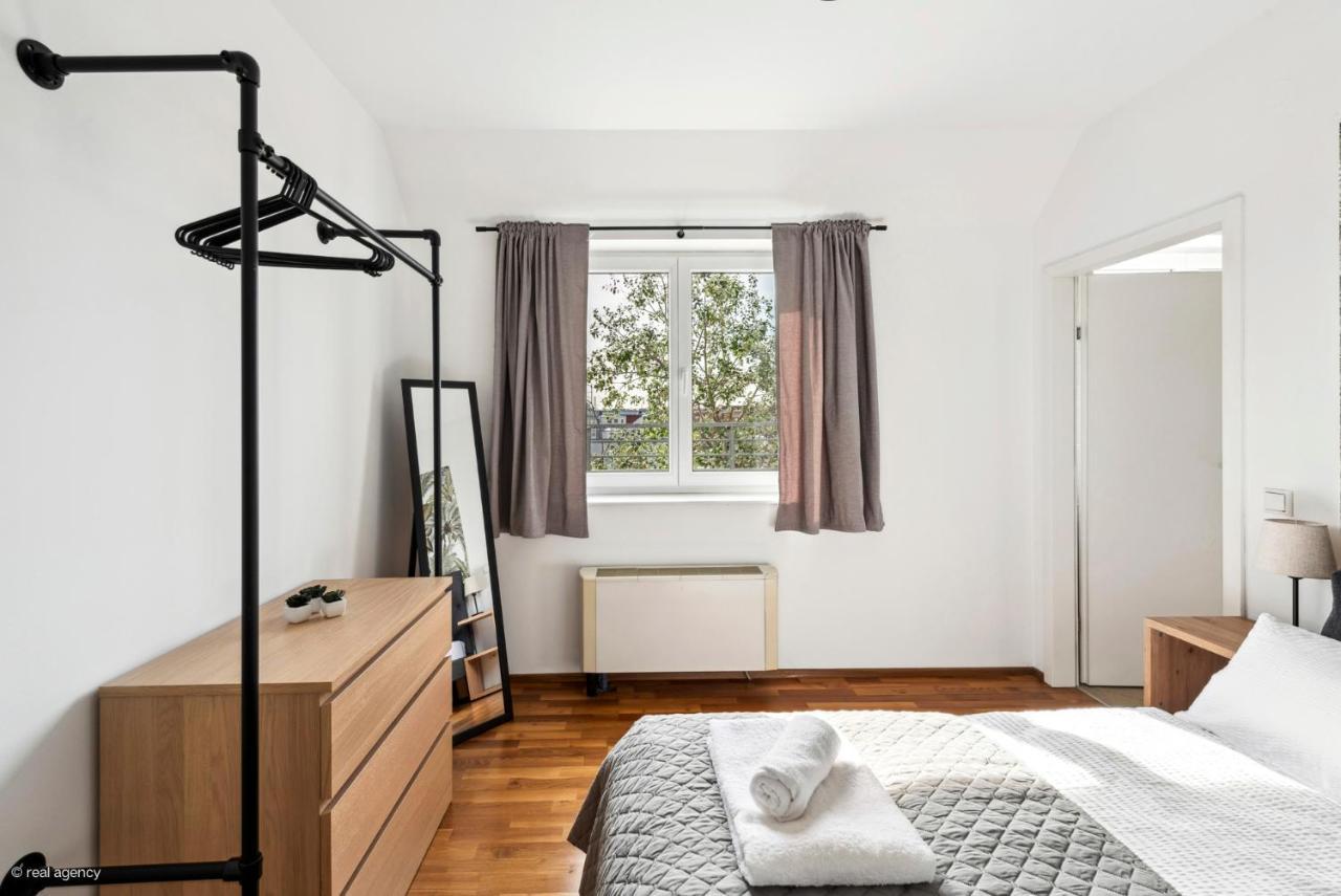 Bernhards Apartment Stadthalle - Klima & Terrasse ウィーン エクステリア 写真